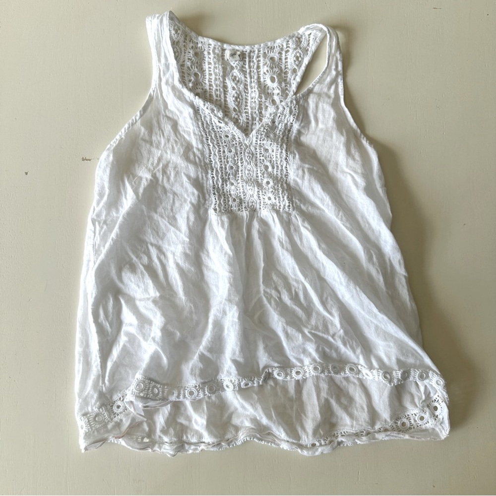 Aerie White Blouse with eyelet details. XS